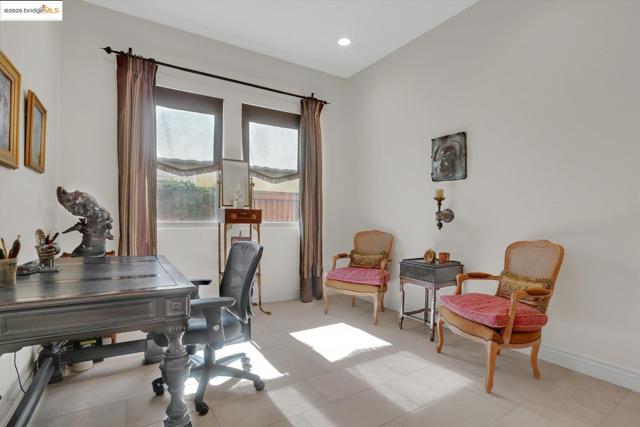 1577 Chianti LN, Brentwood CA: https://media.crmls.org/mediaz/f8f9706a-7fb7-4179-ac27-f2e0c0707b5a.jpg