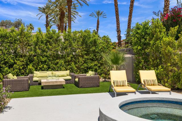 49 Mission Palms E Drive, Rancho Mirage CA: https://media.crmls.org/mediaz/f8f97668-265f-461b-ad6e-5bf0f4975dcc.jpg