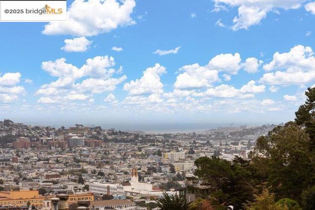 351 Buena Vista Ave E, San Francisco CA: https://media.crmls.org/mediaz/f8fa991f-9027-4b35-9c1d-938d43614c02.jpg