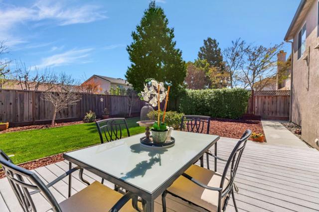 9642 Eagle Hills Way, Gilroy CA: https://media.crmls.org/mediaz/f8faa6f7-6eff-4b3b-b86a-939be11b355b.jpg