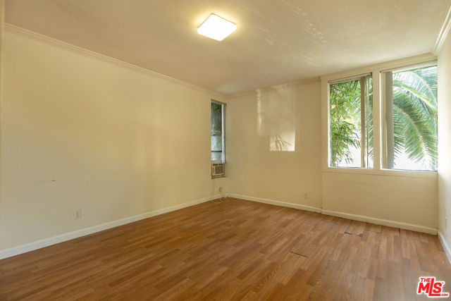1233 BARRY Avenue, Los Angeles CA: https://media.crmls.org/mediaz/f8fb0dd2-60d4-4137-95ce-0c7c18e80647.jpg