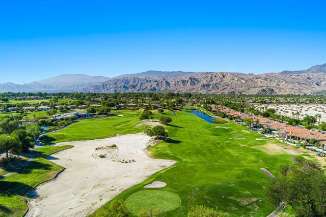 326 Loch Lomond Road, Rancho Mirage CA: https://media.crmls.org/mediaz/f8fb8922-09e3-446f-aa37-fa4ed52b77f4.jpg