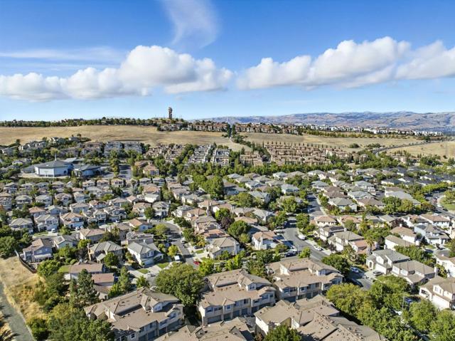 561 Manhattan Place, San Jose CA: https://media.crmls.org/mediaz/f8fbb960-23cd-4473-8d5c-e949006d8e97.jpg