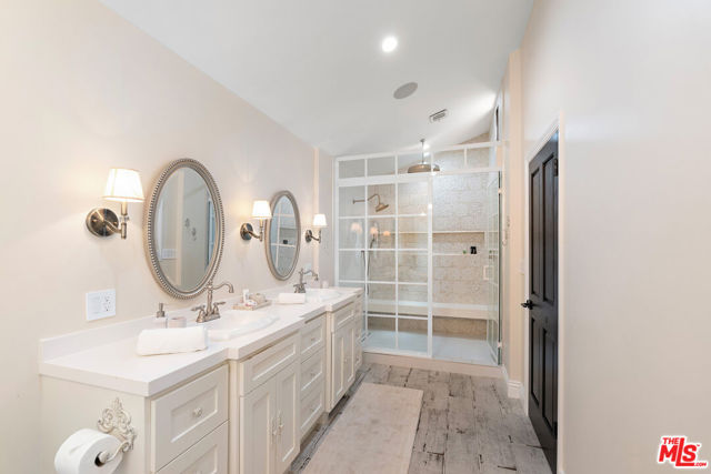 1110 N Beverly Glen Boulevard, Los Angeles CA: https://media.crmls.org/mediaz/f8fc6af6-13ba-470e-8303-6ee552b8addf.jpg