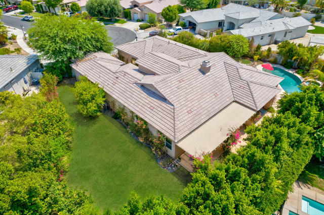 7 Chopin Court, Rancho Mirage CA: https://media.crmls.org/mediaz/f8fc7cf5-6b36-4f94-af4d-cc7dfdd5735e.jpg