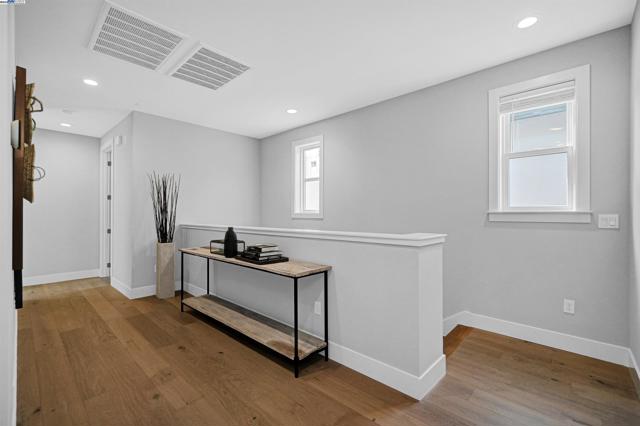 257 Haleena Place, Walnut Creek CA: https://media.crmls.org/mediaz/f8fca5a7-b3b8-4a2a-b67d-42d2390fcb78.jpg