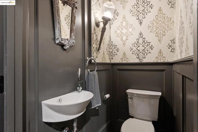 305 The Uplands, Berkeley CA: https://media.crmls.org/mediaz/f8fe3eef-f244-4e80-85a0-437c6ee0c6ae.jpg