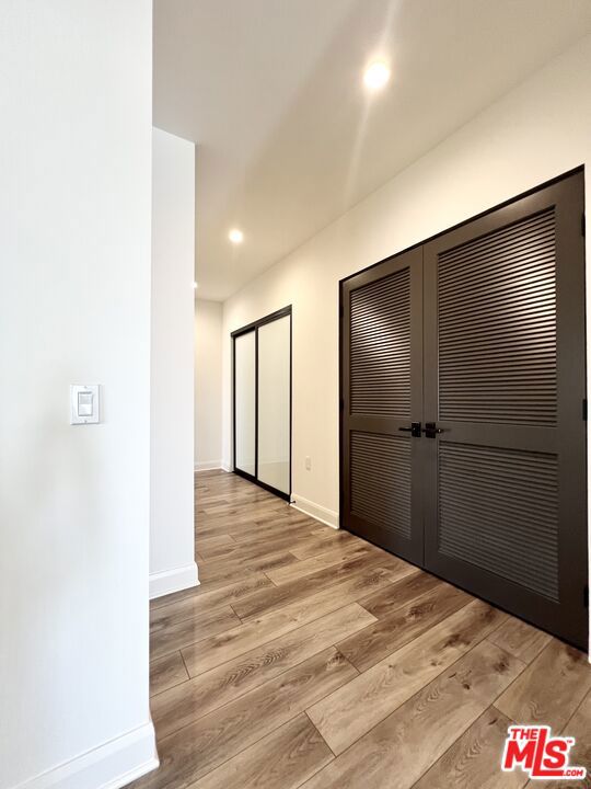 859 S LUCERNE Boulevard, Los Angeles CA: https://media.crmls.org/mediaz/f8fe444a-a0ab-4d69-8dc3-c3e6651f3a12.jpg