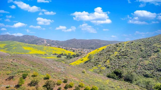 3194 Sunset Hills Boulevard, Thousand Oaks CA: https://media.crmls.org/mediaz/f8ff979e-26c4-480f-948c-a64ed953e0e3.jpg