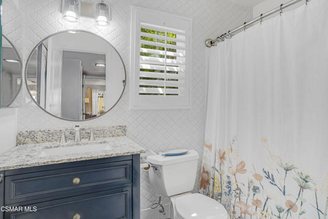 30836 Overfall Drive, Westlake Village CA: https://media.crmls.org/mediaz/f9003489-acc5-4ee8-afd1-c20177f30768.jpg