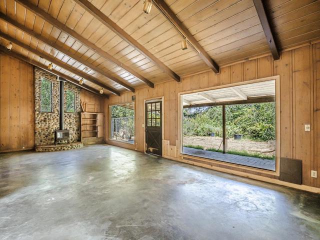 4151 Freedom Boulevard, Aptos CA: https://media.crmls.org/mediaz/f900777b-18a4-4f74-bc10-ae63a737e15c.jpg