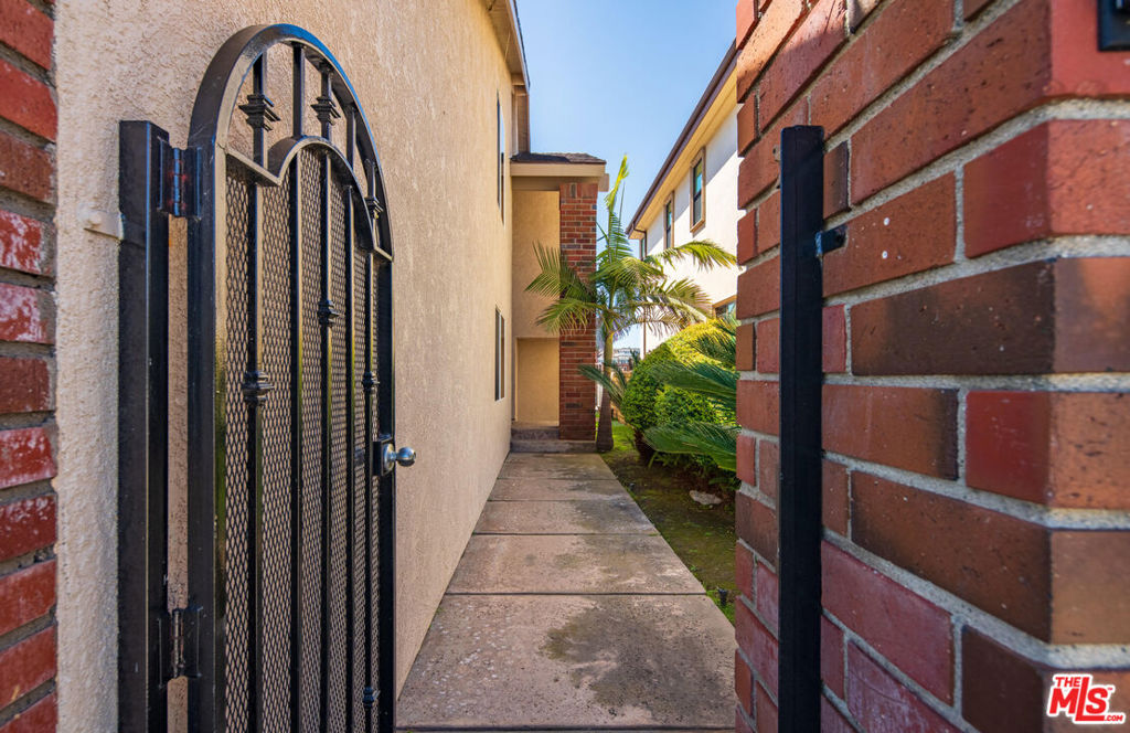 MLS #25543671 img 12