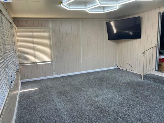 1661 Minnesota St, Fairfield CA: https://media.crmls.org/mediaz/f9010d02-c244-4e6d-8387-4580d9f3aff1.jpg