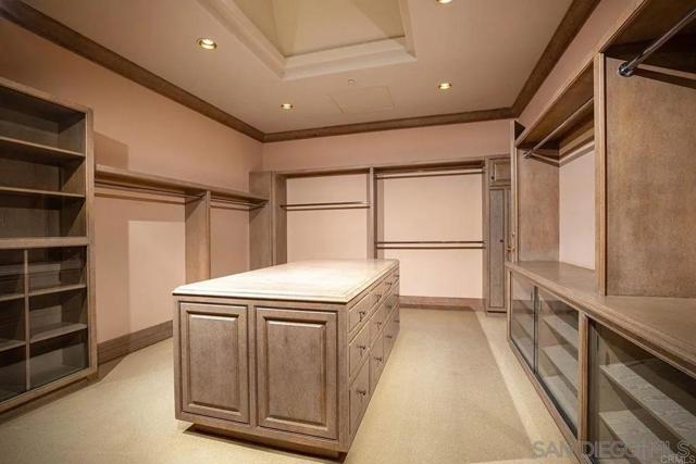 14716 Ladys Secret Drive, Rancho Santa Fe CA: https://media.crmls.org/mediaz/f9015a95-ae09-400c-83b5-4b8c418c2162.jpg
