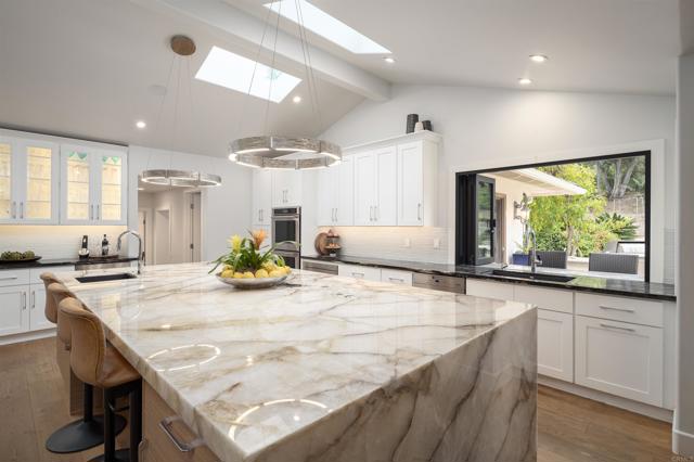 5041 El Secreto, Rancho Santa Fe CA: https://media.crmls.org/mediaz/f901a0cf-e0b2-4f86-943f-c5d9a8cd79a5.jpg