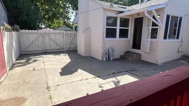 15958 Via Descanso, San Lorenzo CA: https://media.crmls.org/mediaz/f902cc28-244f-44ed-9574-71dd2c2b5e05.jpg