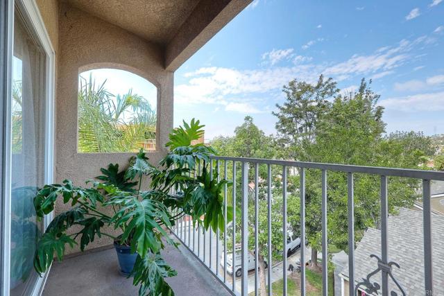 Detail Gallery Image 21 of 45 For 7544 Romeria St, Carlsbad,  CA 92009 - 3 Beds | 3 Baths