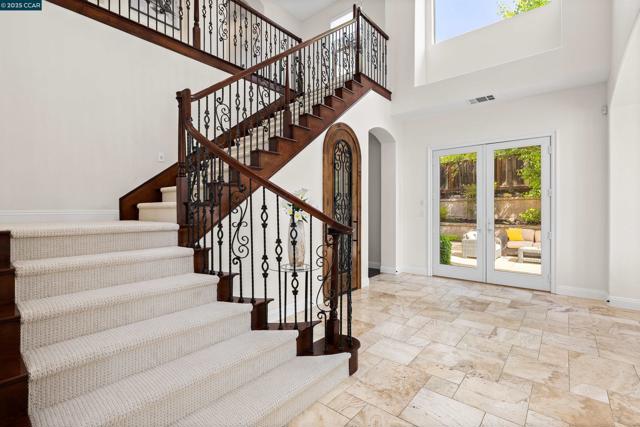 837 O'Brien Place, Danville CA: https://media.crmls.org/mediaz/f90397ed-d7bd-446d-81a1-4baf1a4f7401.jpg