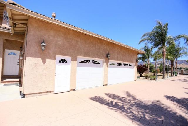 2736 Ferguson Road, Gilroy CA: https://media.crmls.org/mediaz/f903a1b3-4014-4844-97c9-ee7a6702f2d0.jpg