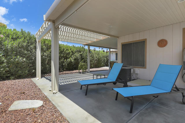47867 Los Amigos Court, Indio CA: https://media.crmls.org/mediaz/f903bb43-2080-4760-b00c-b53014f56a6f.jpg