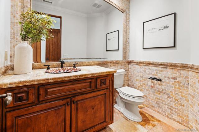 7975 Villas, San Diego CA: https://media.crmls.org/mediaz/f9041460-1017-4923-94eb-66fef88796bf.jpg