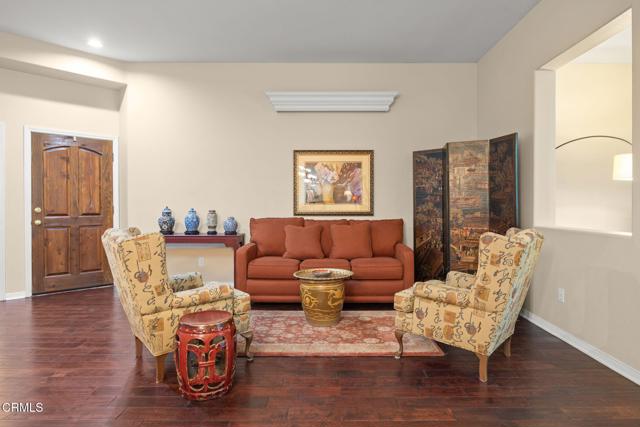 985 Corte Augusta, Camarillo CA: https://media.crmls.org/mediaz/f9046601-1a24-49d7-8431-5737f2611cdd.jpg