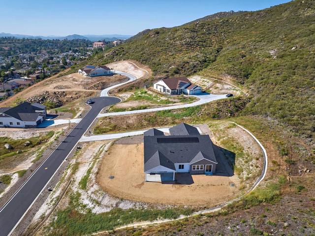 15123 Larchmont St, Poway CA: https://media.crmls.org/mediaz/f9049a35-9cdc-435e-ba2c-617b2493cf71.jpg