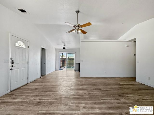 16653 Bubbling Wells Road, Desert Hot Springs CA: https://media.crmls.org/mediaz/f904e948-0477-429e-86a3-b10b6e4ea9ee.jpg