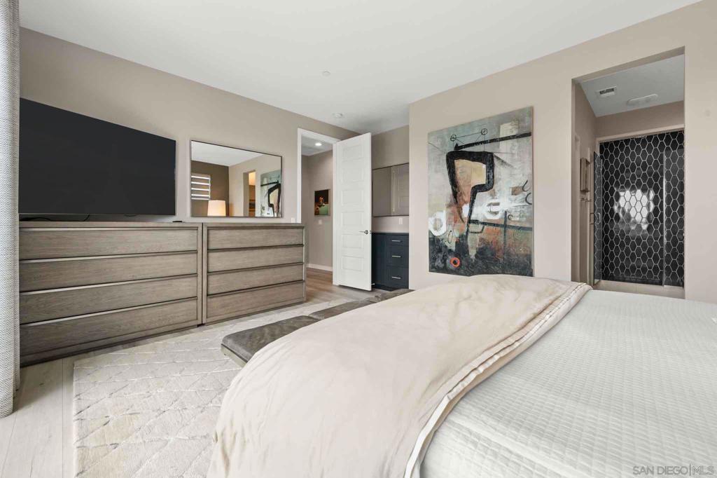 MLS #250028036SD image #14