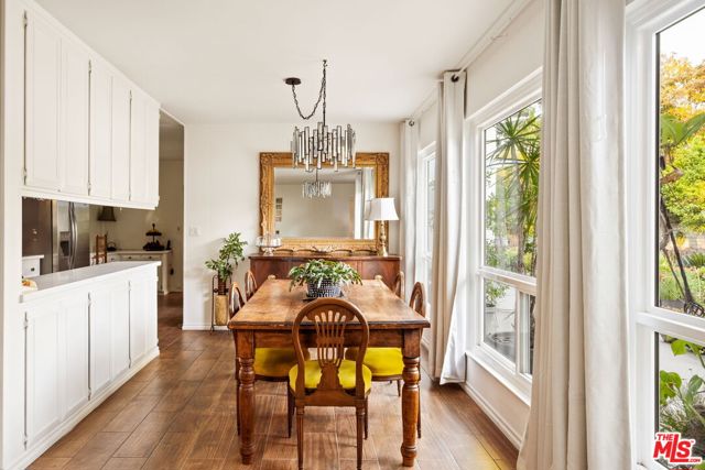 5940 Varna Avenue, Valley Glen CA: https://media.crmls.org/mediaz/f906a323-8ace-4629-bcfb-efa6415d4dd7.jpg