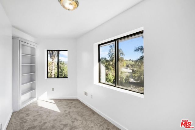 Image 36 of 55 For 2357 Knob Hill Drive
