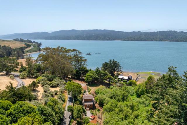 18050 Highway 1,  CA: https://media.crmls.org/mediaz/f906e9fc-9749-4a00-aea6-4d03a2f533c6.jpg