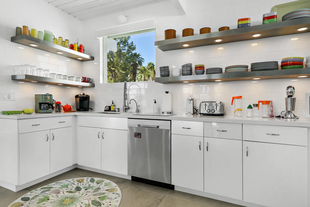 Image 4 of 33 For 71350 Halgar Road