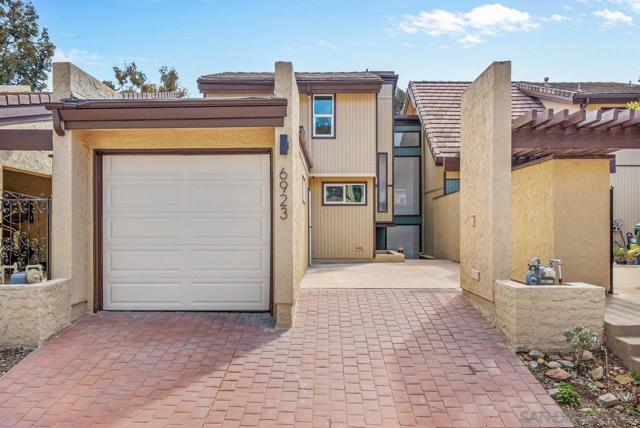 6923 Camino Pacheco, San Diego CA: https://media.crmls.org/mediaz/f907342a-5bb5-4595-94dc-5b5be12ac5f4.jpg