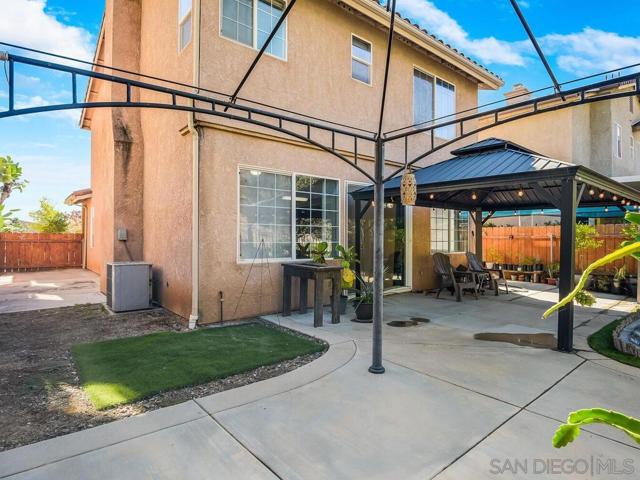 460 Chardonnay Court, San Marcos CA: https://media.crmls.org/mediaz/f90736c3-4f1a-42ae-b681-689c78382e80.jpg