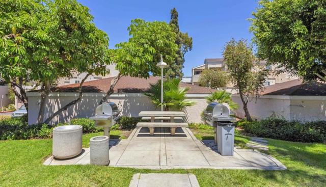 7087 Camino Revueltos #302, San Diego CA: https://media.crmls.org/mediaz/f907ca8f-4a3d-49ea-bde5-fb7d6ced3339.jpg
