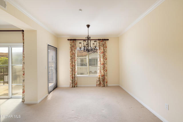 485 Country Club Drive, Simi Valley CA: https://media.crmls.org/mediaz/f90840dc-c505-4b80-b9ff-297efccfcc5d.jpg