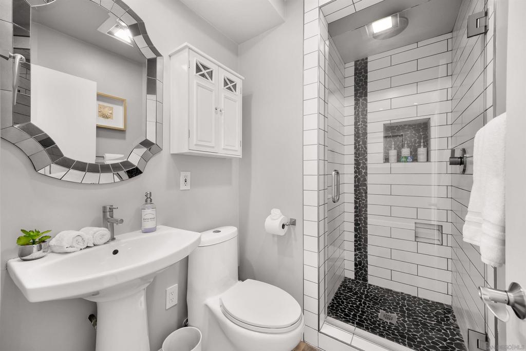1219 Coast Blvd - photo 20