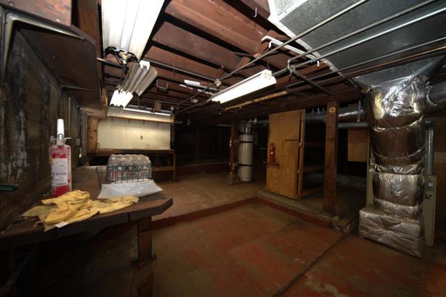 2306 32ND Avenue, San Francisco CA: https://media.crmls.org/mediaz/f908c158-2fbb-4cdf-8fc5-fec2f317f036.jpg