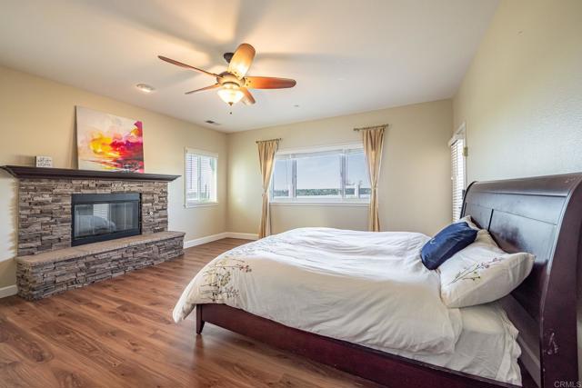 Detail Gallery Image 11 of 70 For 30606 Falling Star Circle, Valley Center,  CA 92082 - 4 Beds | 3 Baths