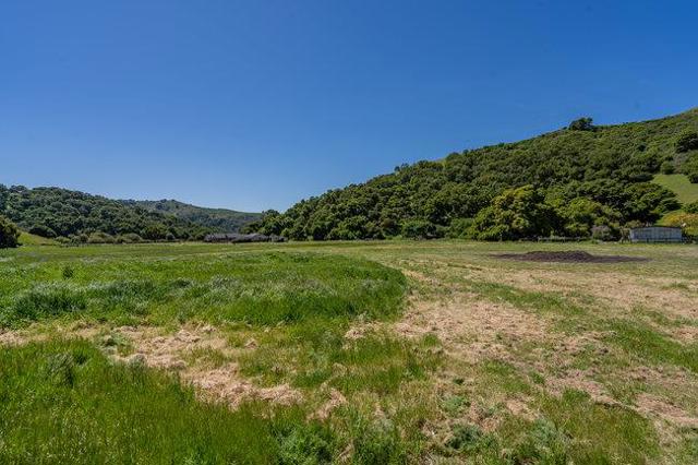 100 Old Stage Rd, San Juan Bautista CA: https://media.crmls.org/mediaz/f909e4cd-7259-46d9-96e2-55d35b3abd2a.jpg