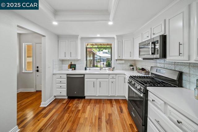 672 Savoy Ct, Walnut Creek CA: https://media.crmls.org/mediaz/f90a7df0-729d-4ecc-8301-02608a34d2f9.jpg