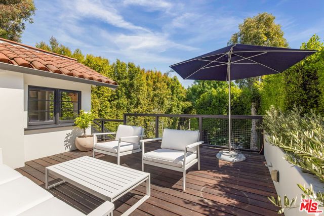 8917 Dorrington Avenue, West Hollywood CA: https://media.crmls.org/mediaz/f90d4e54-b335-4685-a4f3-c27fa1aa0537.jpg