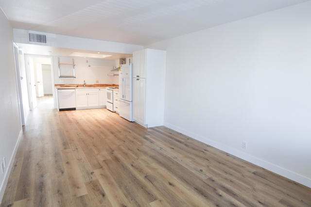 9647 Spyglass Avenue, Desert Hot Springs CA: https://media.crmls.org/mediaz/f90d6f00-c471-4832-b0de-7f1595c3d7d7.jpg
