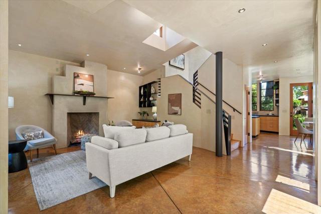 705 University Avenue, Los Altos CA: https://media.crmls.org/mediaz/f90db59f-60fc-47db-83eb-6905de1f12c5.jpg