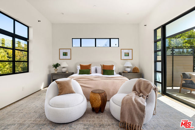 8732 Rangely Avenue, West Hollywood CA: https://media.crmls.org/mediaz/f90e19e4-c459-4bec-9e5a-5aec58451e39.jpg