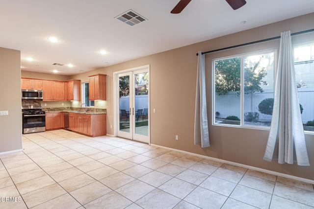 Detail Gallery Image 10 of 27 For 636 Ibiza Ln, Oxnard,  CA 93035 - 3 Beds | 2/1 Baths