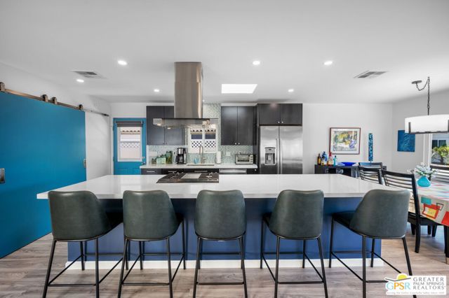 240 Los Pinos Drive, Palm Springs CA: https://media.crmls.org/mediaz/f90f79fd-104f-43f7-a057-fb667126bfc1.jpg