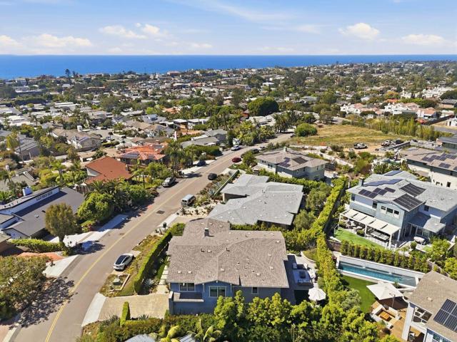 Detail Gallery Image 16 of 16 For 374 Fulvia St, Encinitas,  CA 92024 - 4 Beds | 4/1 Baths