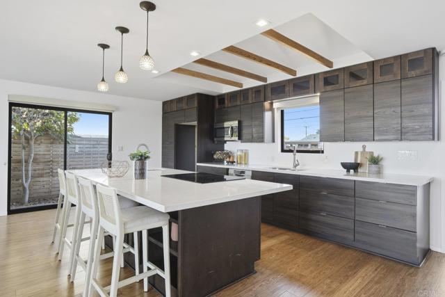 Detail Gallery Image 9 of 32 For 5442 Limerick Ct, San Diego,  CA 92117 - 3 Beds | 2 Baths